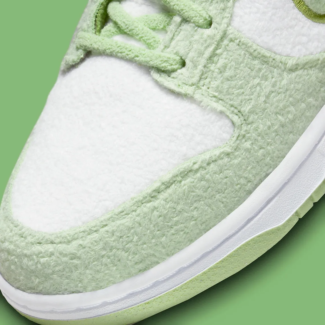 Nike Dunk Low SE Fleece Pack Honeydew