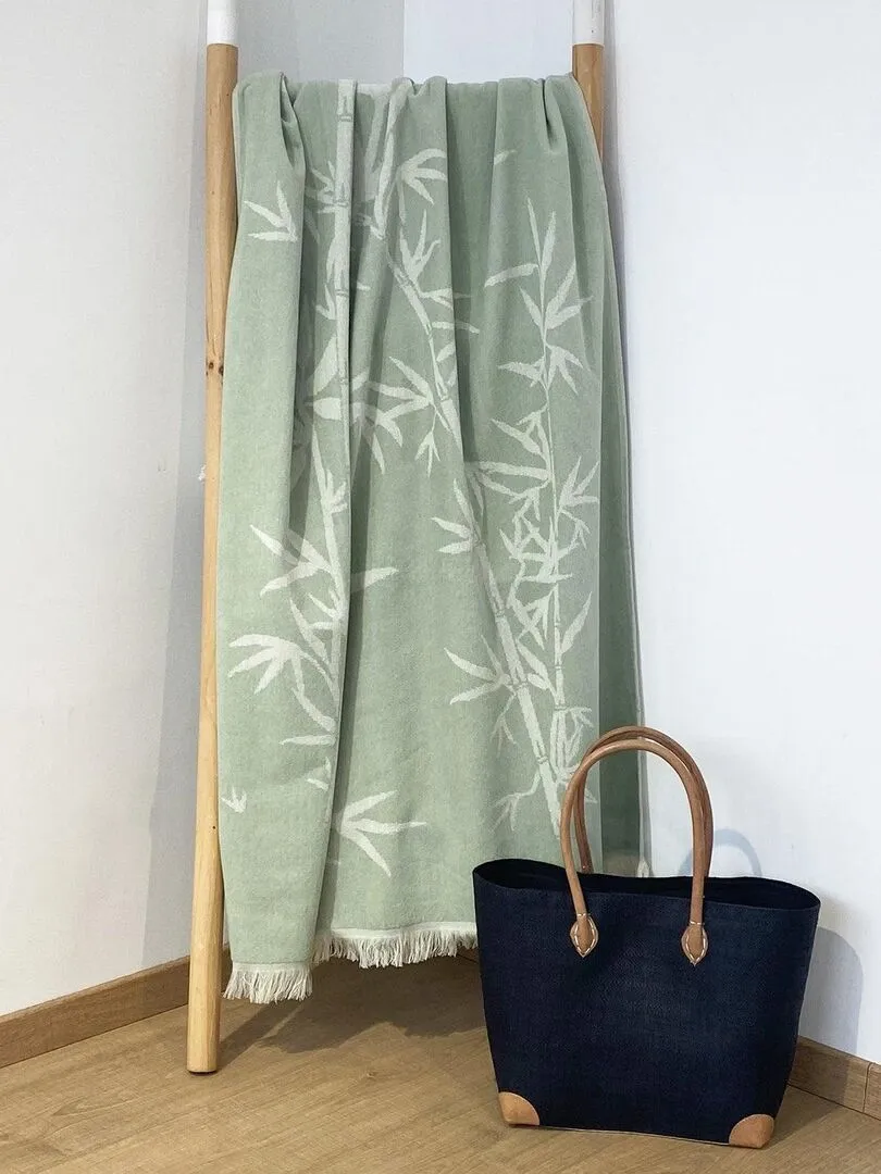 Serviette de plage éponge velours Jacquard avec franges Bamboo 90x170 390g/m² - Vert jade